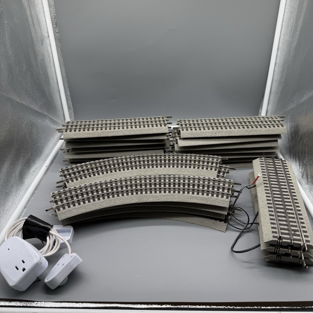 26 Piece Lionel Fast Track 8 Curve 18 Straight Terminal O Scale Layout 10"  O-36